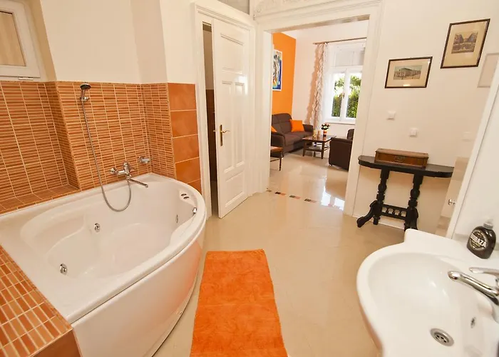 Isadora Опатия